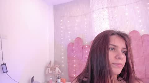 hasret_sesim online show from December 15, 2024, 1:17 pm