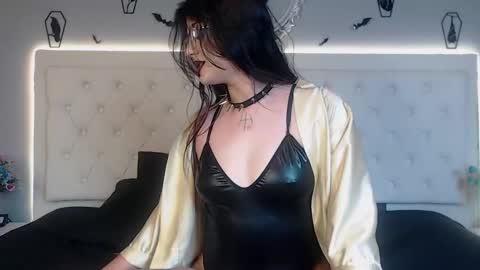 helenamorningstar online show from January 10, 2025, 4:32 am