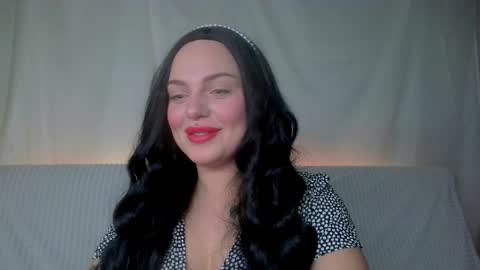 helga_now online show from November 27, 2024, 9:27 pm