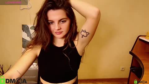 hellen_dias online show from November 10, 2024, 4:31 pm