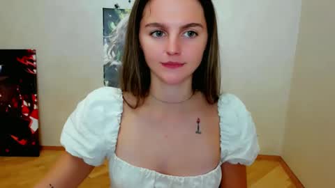 hellen_dias online show from November 15, 2024, 7:57 pm