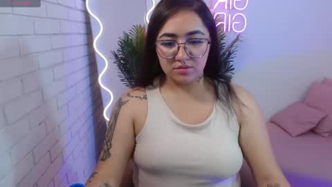 heylem_tay online show from December 31, 2024, 4:00 am