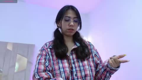 hollie_tay online show from November 19, 2024, 3:14 am