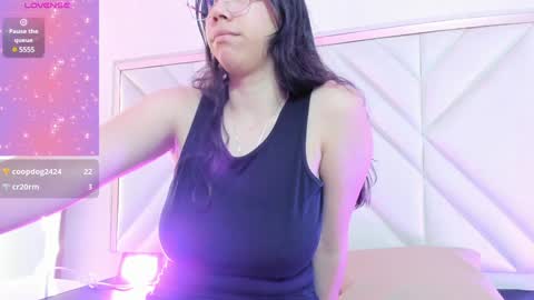 hollie_tay online show from December 7, 2024, 3:19 am