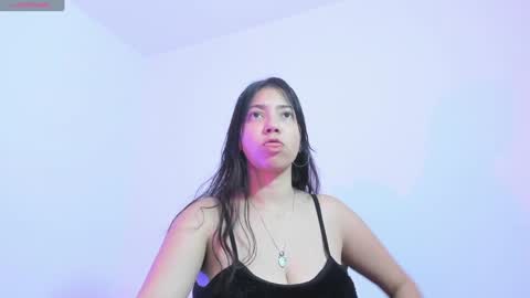 hollie_tay online show from December 2, 2024, 3:31 am