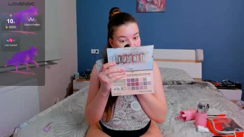 holly_llina online show from December 2, 2024, 3:20 am