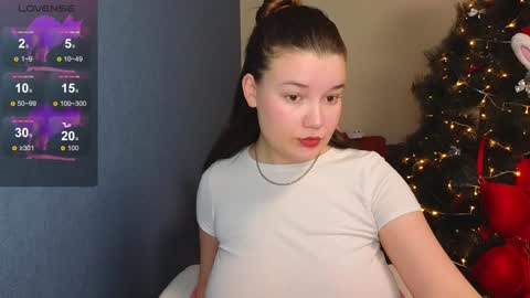 holly_llina online show from December 30, 2024, 6:08 am