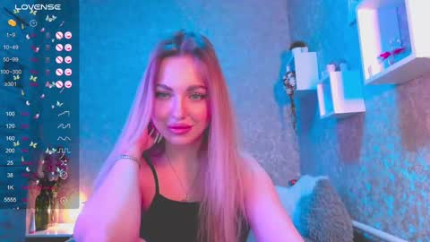 holly_molly8 online show from December 21, 2024, 9:02 pm