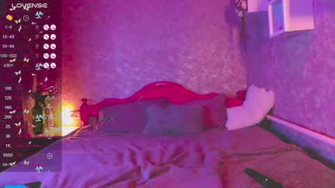 holly_molly8 online show from January 5, 2025, 5:29 am