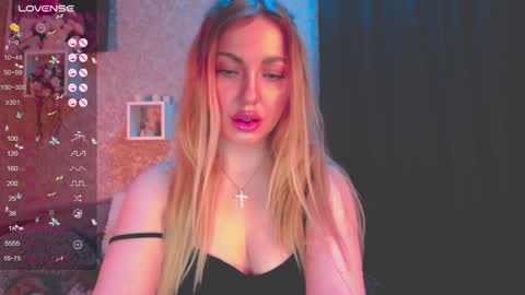 holly_molly8 online show from January 16, 2025, 2:52 pm