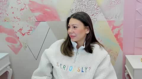 honey__honey online show from November 14, 2024, 7:37 am