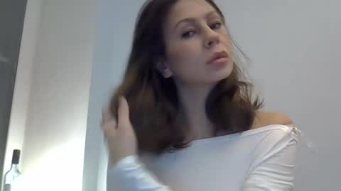 honey__honey online show from December 8, 2024, 6:56 pm