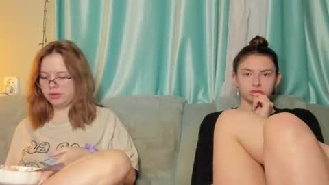 honey_violetti online show from January 4, 2025, 5:44 pm