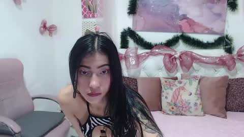 hope_taylor online show from November 17, 2024, 4:33 am