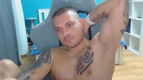 Horny Solobro 99 online show from November 20, 2024, 4:21 pm