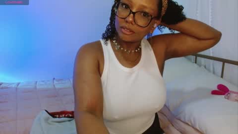 Horny Little Honey online show from December 27, 2024, 12:27 am