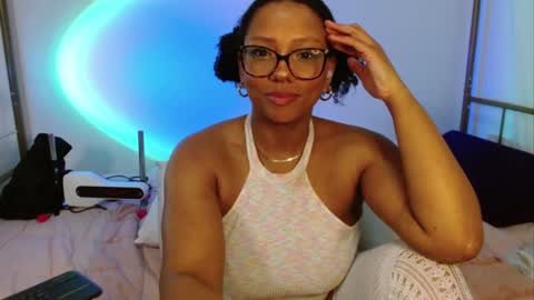 Horny Little Honey online show from December 8, 2024, 6:44 am