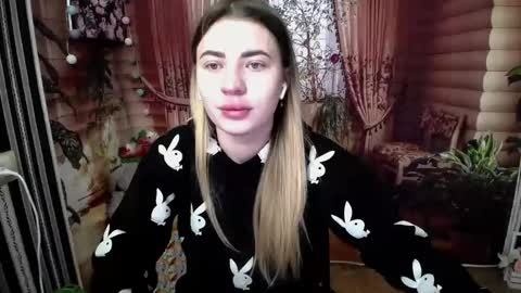 hot_leyla online show from November 12, 2024, 6:32 am