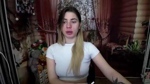 hot_leyla online show from December 25, 2024, 12:09 pm