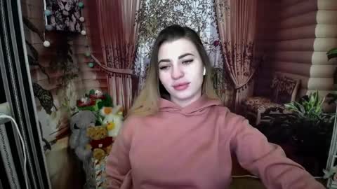 hot_leyla online show from November 27, 2024, 8:14 am