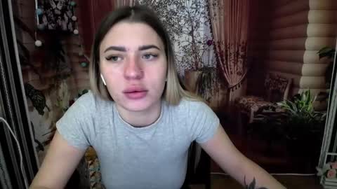 hot_leyla online show from December 12, 2024, 8:38 am