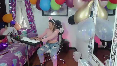 hot sexy bunny online show from November 18, 2024, 1:01 pm