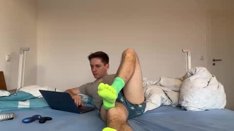 hotboyfeet92 online show from January 20, 2025, 2:19 pm