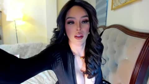 GODDESS CHESCA online show from January 16, 2025, 1:17 am