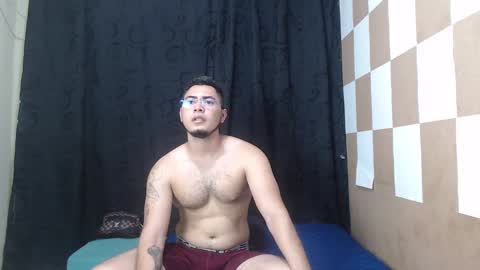 hotlatinboy97 online show from February 2, 2025, 6:32 pm