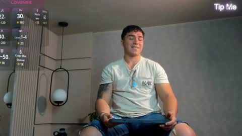 hunk_ryan online show from November 19, 2024, 6:52 pm