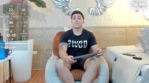 hunk_ryan online show from December 14, 2024, 1:05 pm