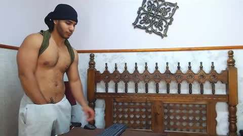 ibr4h1mm muscles online show from December 13, 2024, 2:54 pm