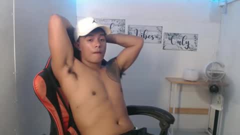 imyourguy_redem online show from January 14, 2025, 5:23 am