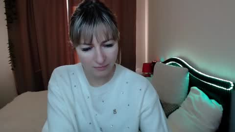 incredible_ariela online show from December 21, 2024, 9:46 am