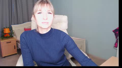 incredible_ariela online show from November 25, 2024, 11:18 am