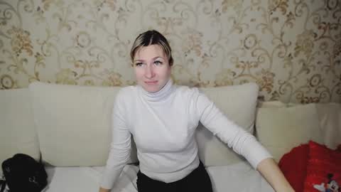 incredible_ariela online show from December 13, 2024, 11:09 am