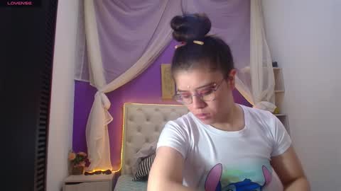 Ingrid petite online show from December 11, 2024, 10:53 pm