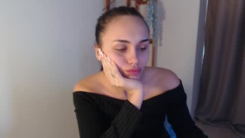 irinashayk18 online show from December 15, 2024, 7:34 am