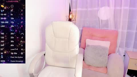 isabel_saenzz online show from November 21, 2024, 12:10 pm