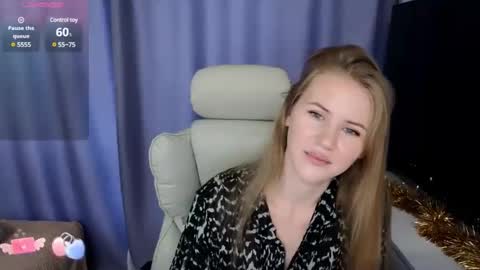 isabelallen online show from December 20, 2024, 9:18 am