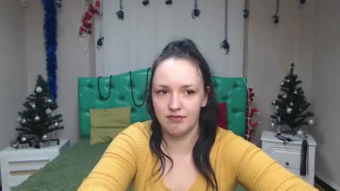 IsabelBlackberry online show from December 30, 2024, 12:02 pm