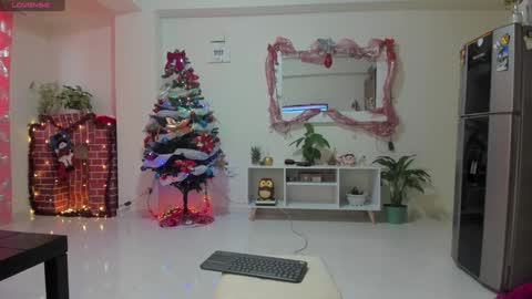 isabella_clarck online show from December 5, 2024, 11:37 am