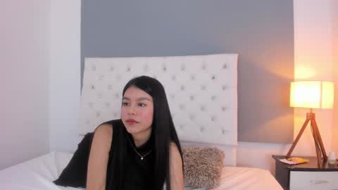 Isabella  online show from January 25, 2025, 7:37 pm