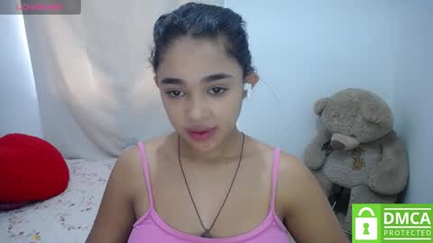 isabella_love_19 online show from November 14, 2024, 5:13 pm