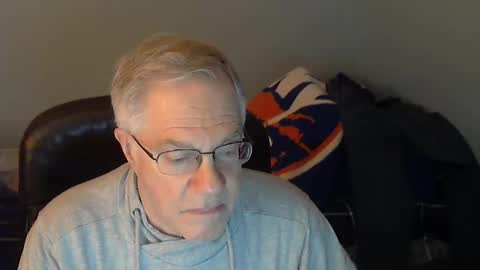 islesman22 online show from January 1, 2025, 11:41 pm