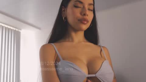 itsssssssme_lana online show from December 28, 2024, 4:08 pm