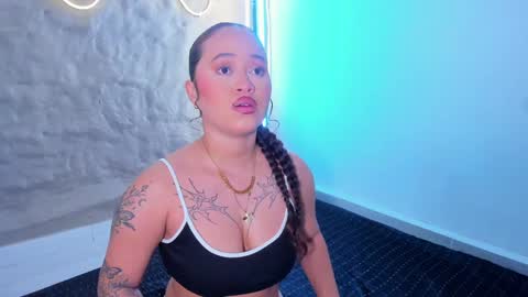 jadee__ online show from November 24, 2024, 2:37 am