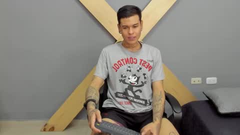 Jamesinked  online show from December 16, 2024, 2:44 pm