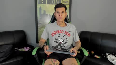 Jamesinked  online show from December 15, 2024, 3:50 pm