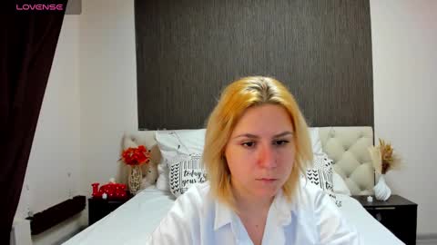 jane_broks online show from November 17, 2024, 12:55 am